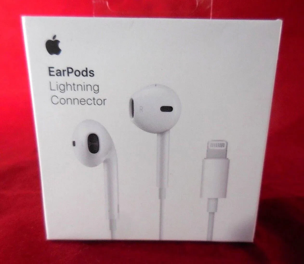 Apple – EarPods with Lightning Connector – White (MMTN2AM/A)