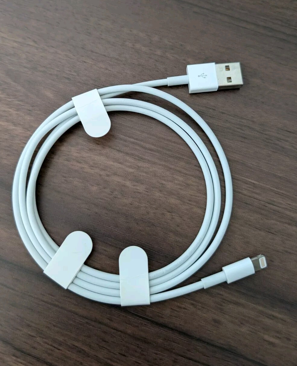Genuine Apple USB-A to Lightning Charging Cable (1m/3ft) – New Open Box