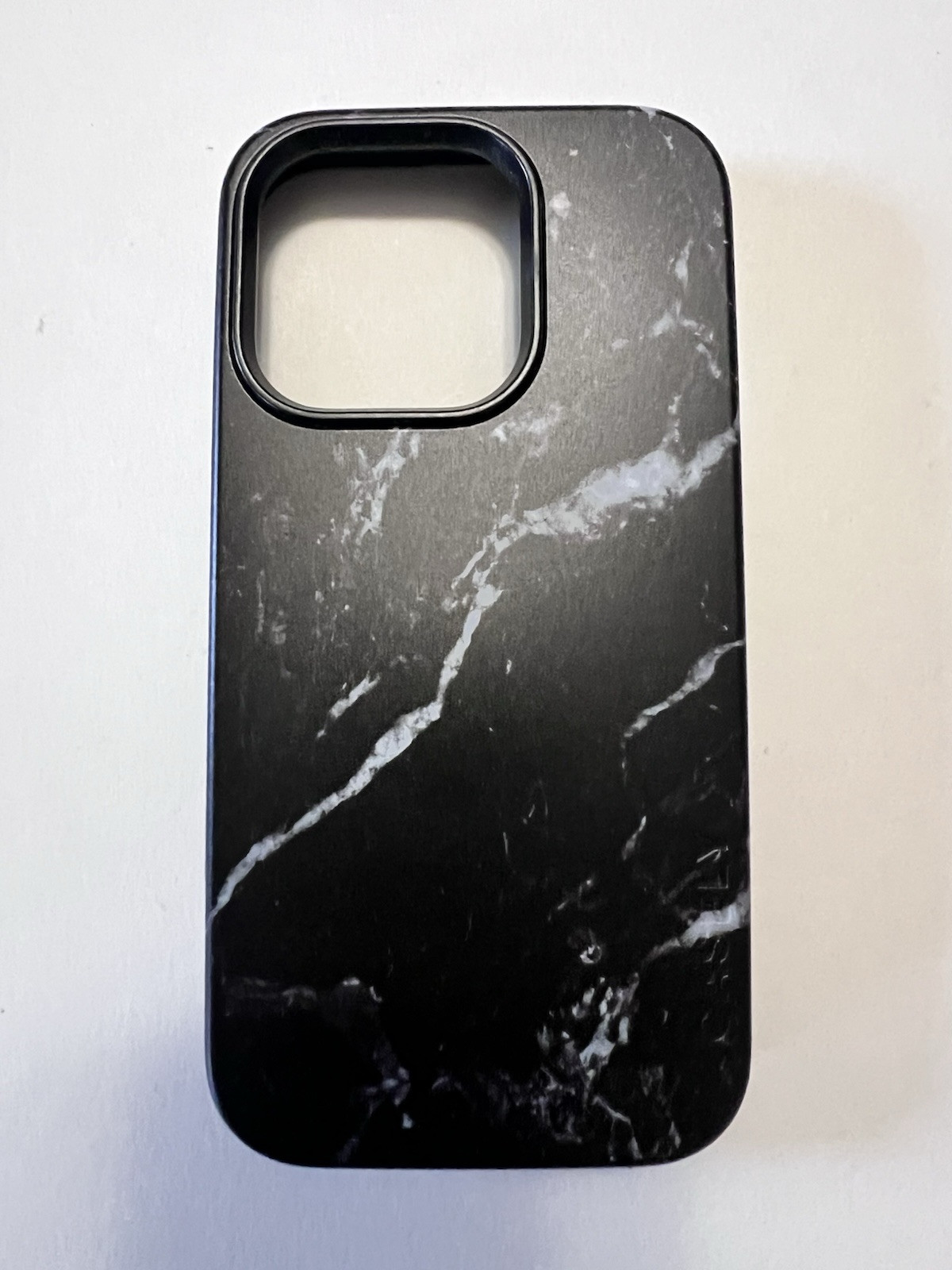 Casely Classic MagSafe iPhone 14 Pro Case – Black Marble Case