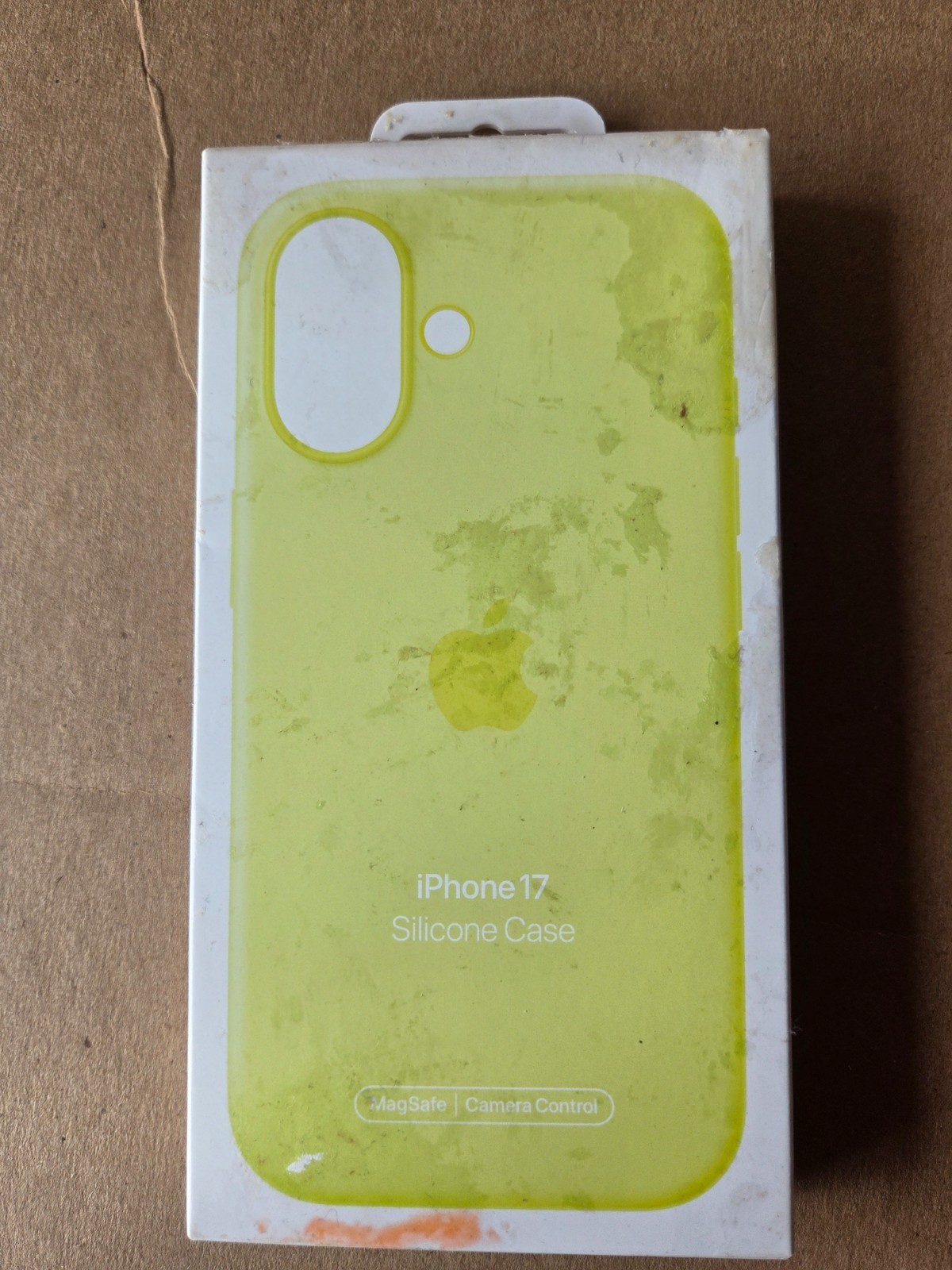 Apple Silicone Case Neon Yellow Magsafe for iPhone 17 Cover MGEV4ZM/A Has Dirty