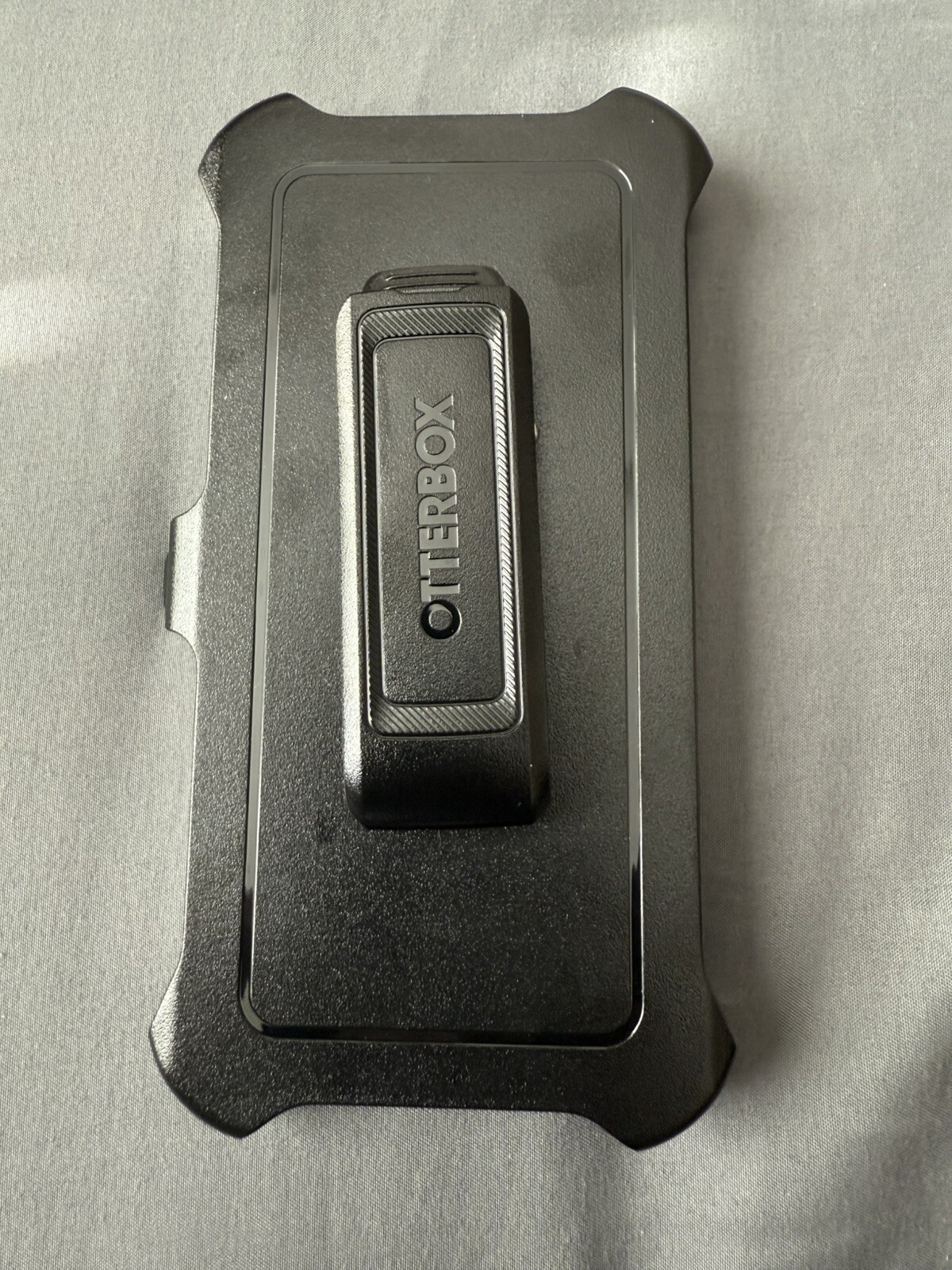 OtterBox Defender Holster Case for iPhone 15 – Black