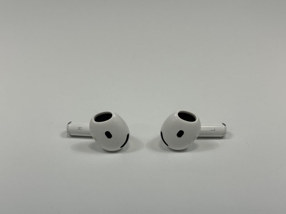 Apple AirPods (4th Generation) A3053 A3050 A3058 White (Bluetooth) – Fair