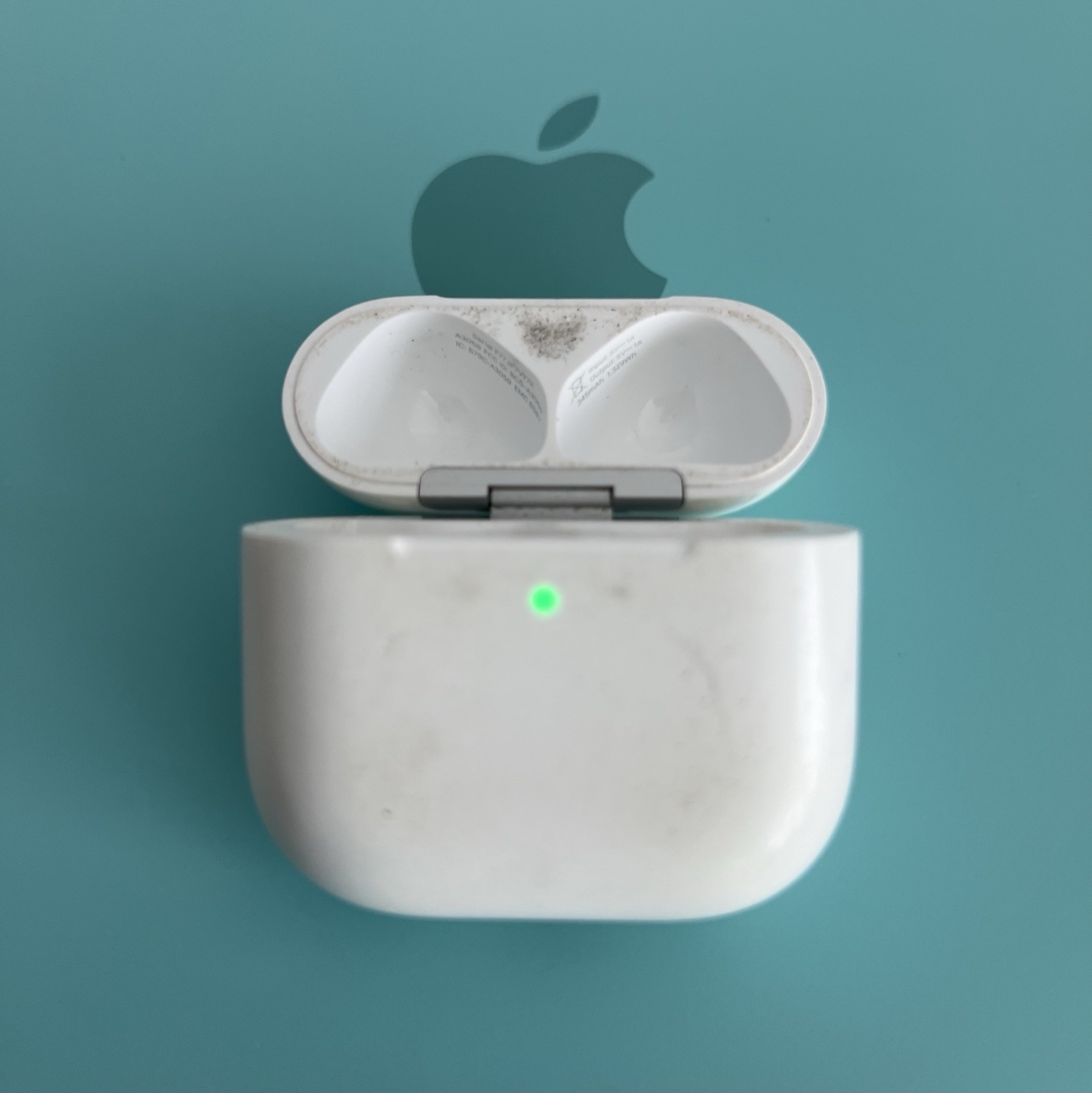 Apple AirPods 4th Generation ANC(A3059) – Replacement Charging Case