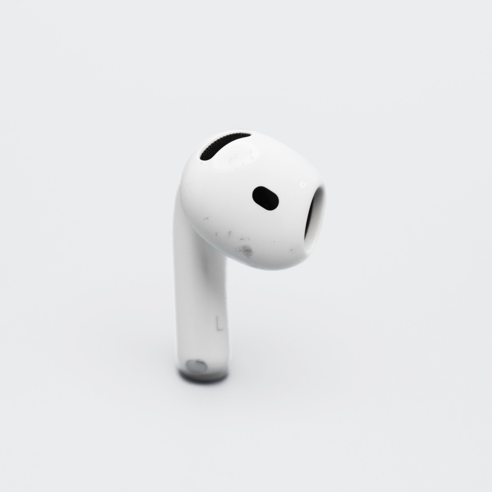 Apple Left Replacement AirPod – 4th Generation – Well Loved