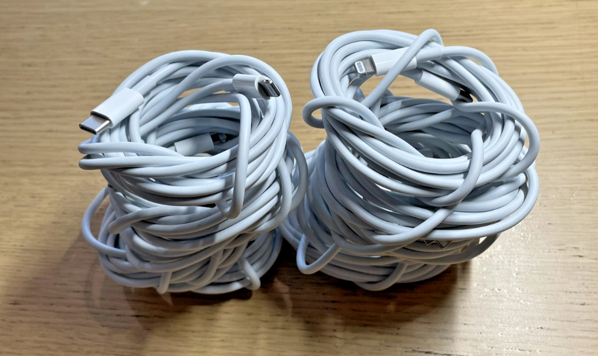Lot of 10 Apple USB-C to Lightning Charging Cable 2M MQGH2AM/A A2441