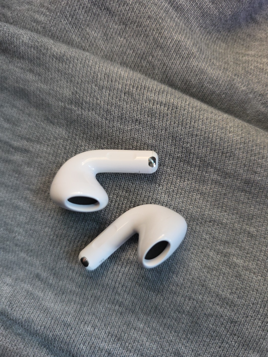 AppleNEW Sealed 4th Generation Wireless In-Ear Headset Active Noise Cancellation
