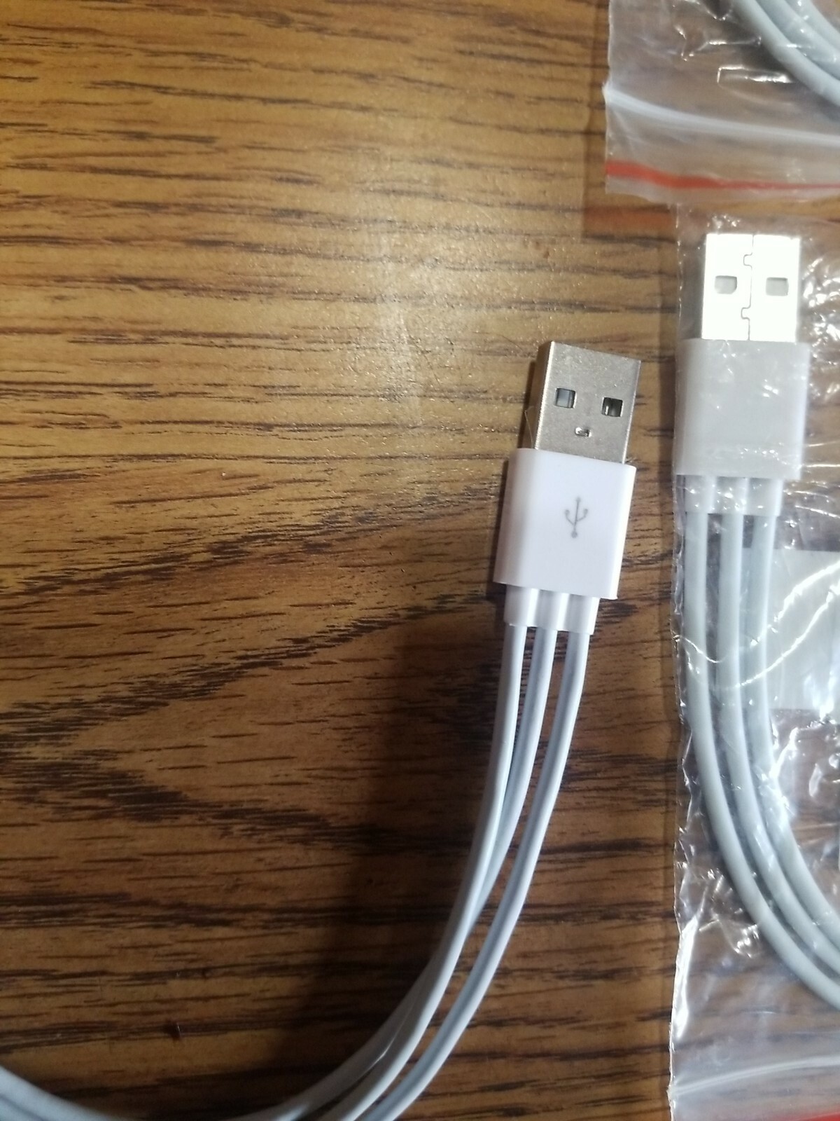 3 in 1 USB A male to USB Micro, 8 pin iPhone, 30 pin iPod 3 charging cables