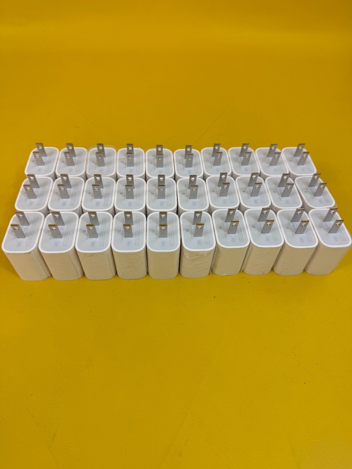 Lot of 30x OEM Apple iPhone iPad 20W USB-C Fast Charger A2305 MHJA3AM/A