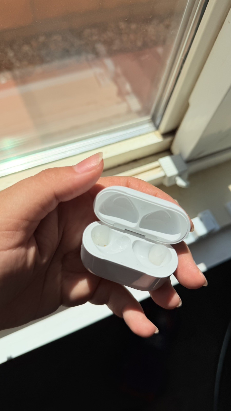 Apple AirPods 4th Generation Charging Case A3058 Replacement Only