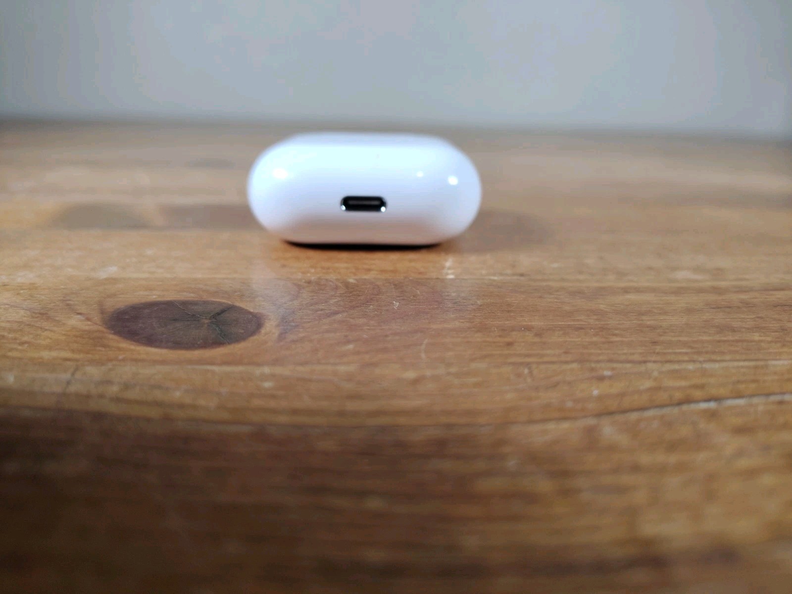 Apple AirPods 4th Generation Charging Case MagSafe Genuine OEM Apple – A3058