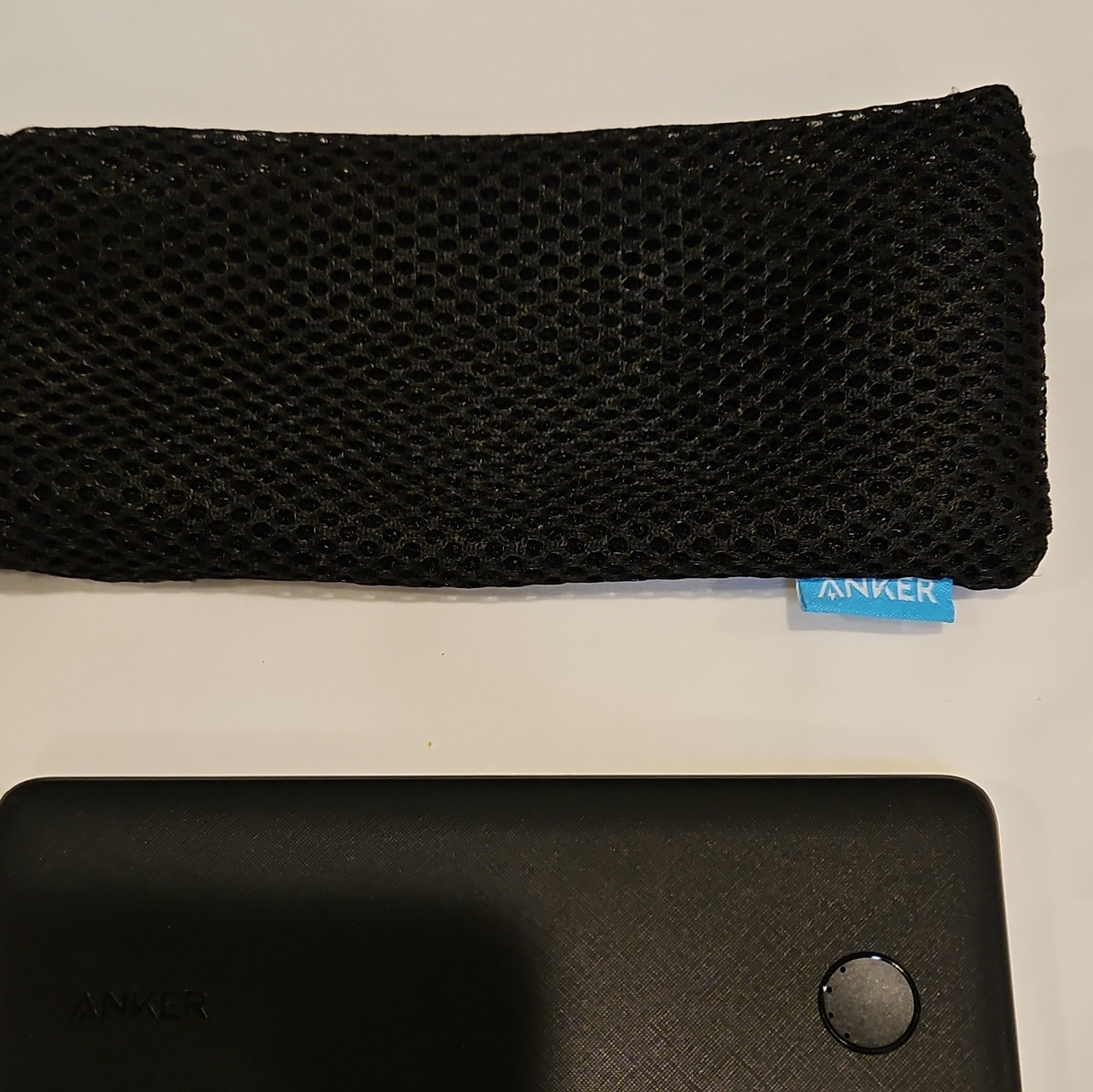 Anker Power Bank Qi Wireless Fast Charge 1-Port USB Black w/0.7ft Cable Pouch