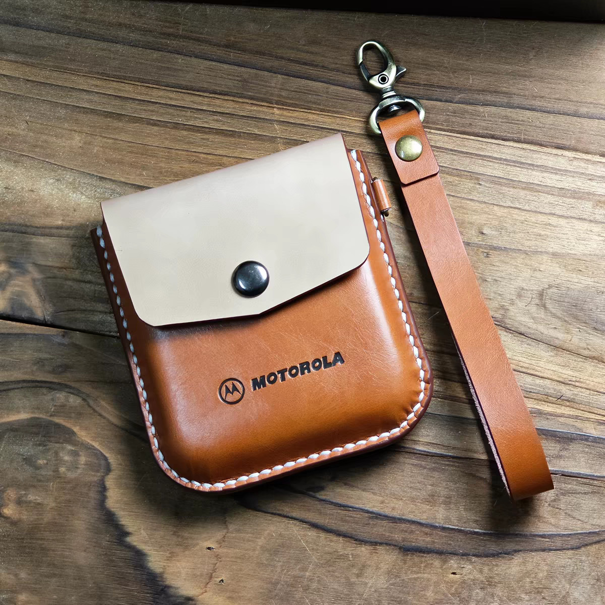 Fashion Genuine Leather Flip Pouch Motorola RAZR Ultra 2025 Carry Case Handstrap