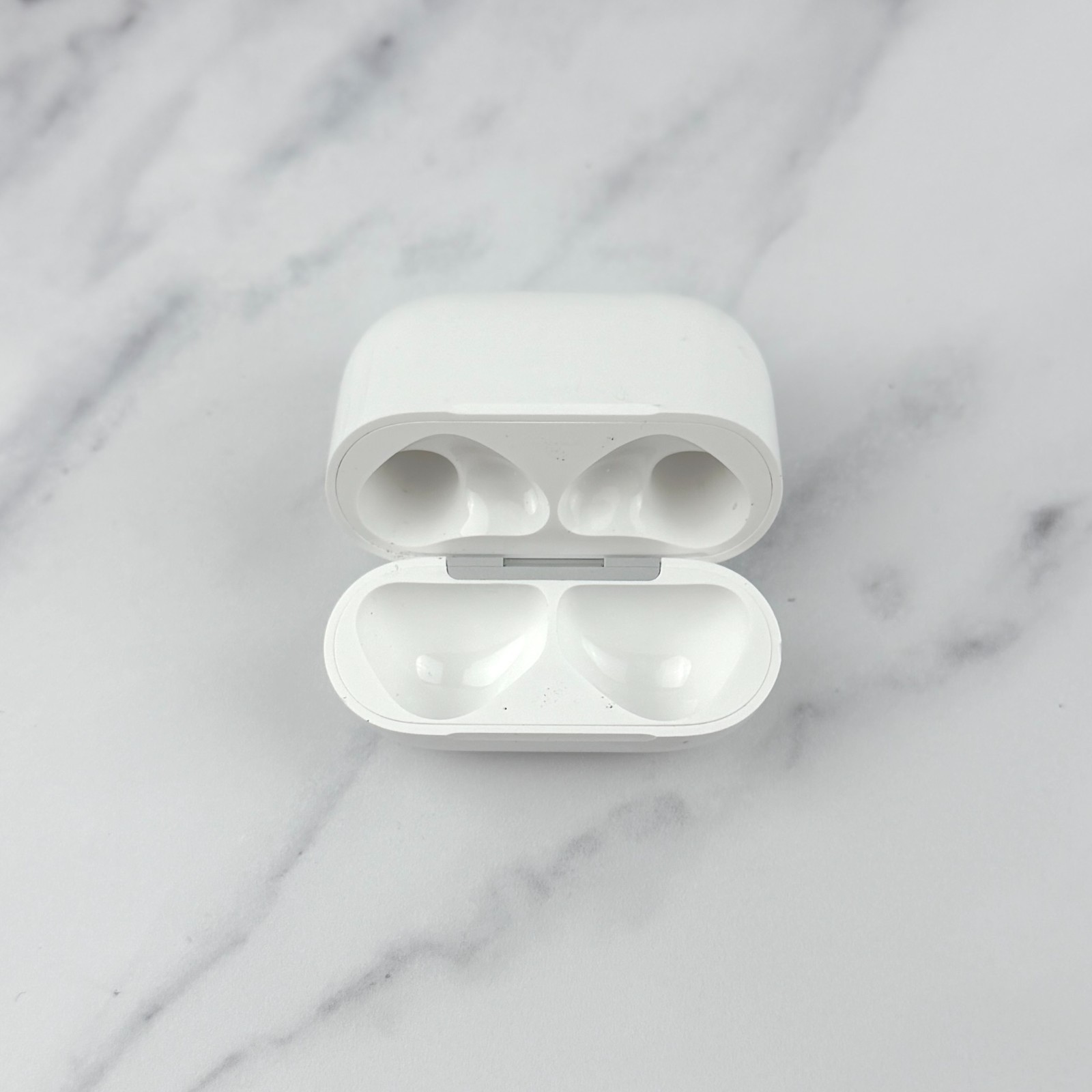 Apple AirPods 4th Gen ANC Active Noise Cancellation Case A3059 Replacement