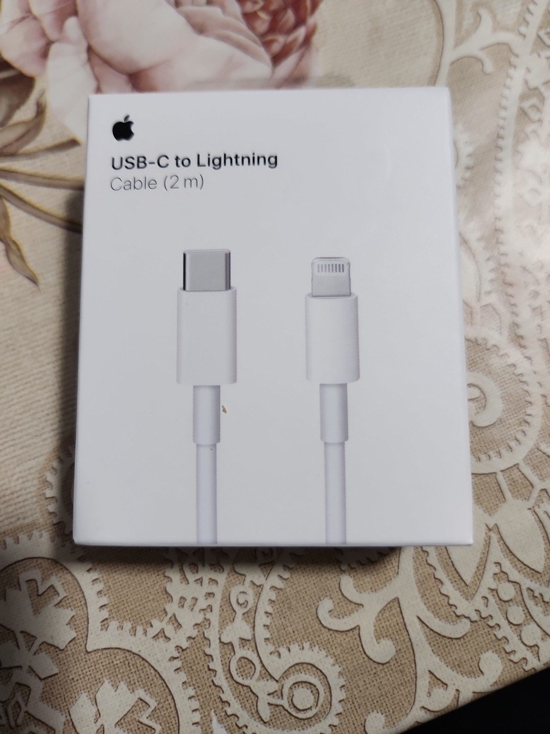 Bundle: Apple 2m Lightning to USB,USB-C,USB-C Lightning,USB-C 20W Power Adapter