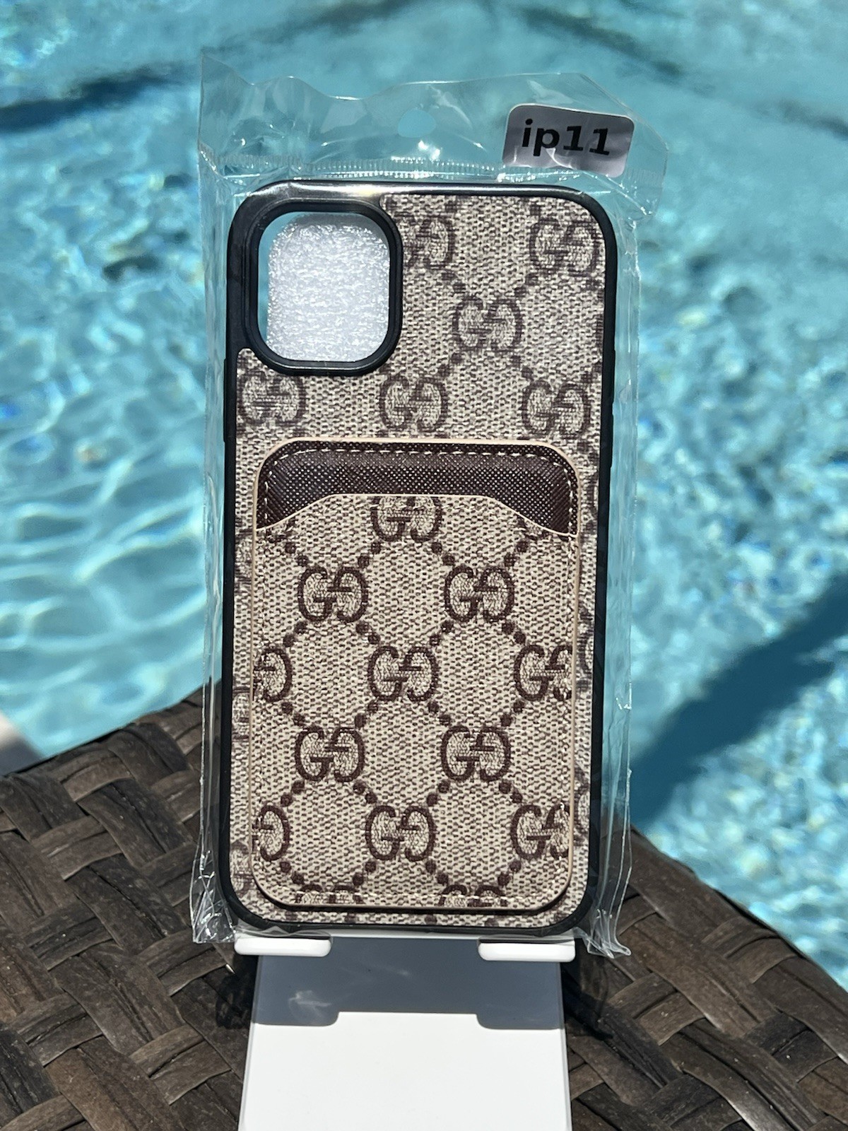 Luxurious Outlet Designer Tan Unisex Signature Wallet Case iPhone 11 !