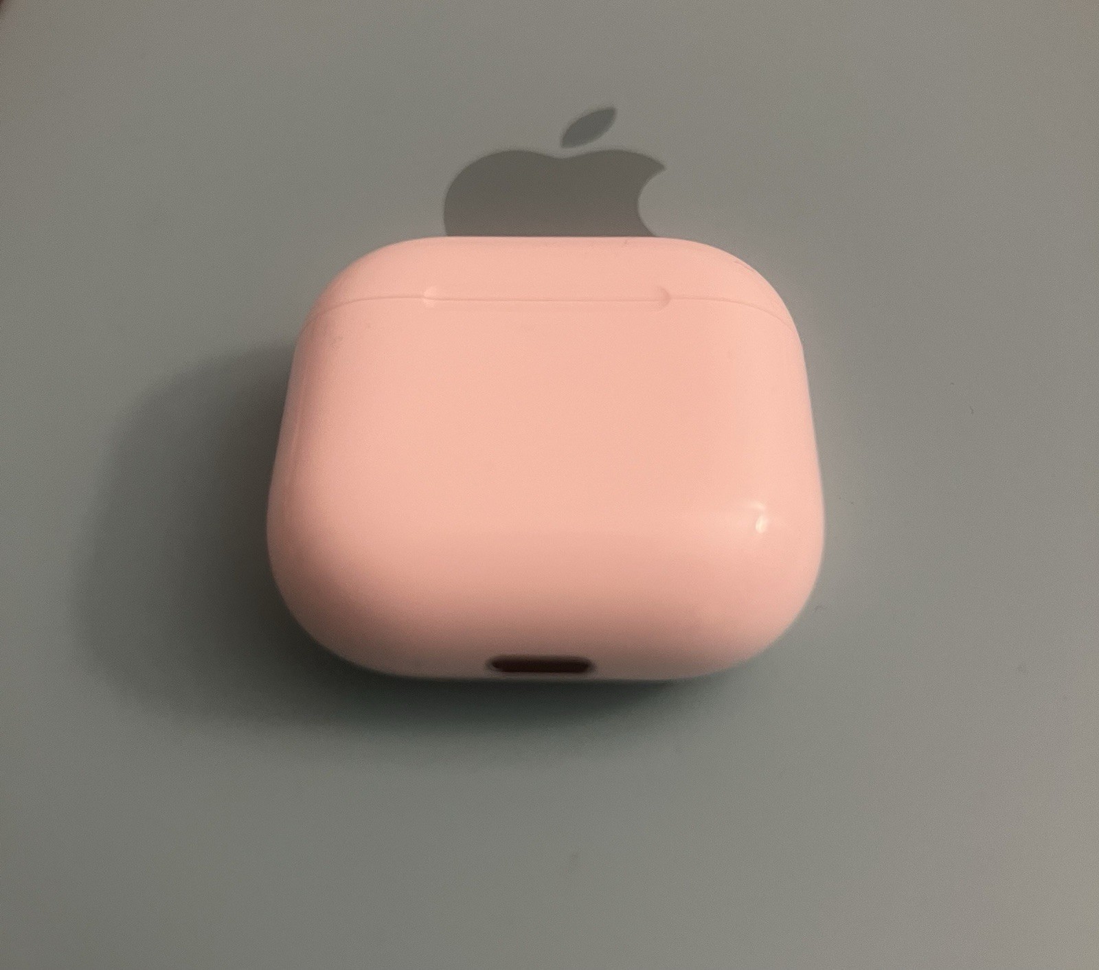 Apple AirPods 4th Generation – Original Charging Case A3058. CASE ONLY No ANC